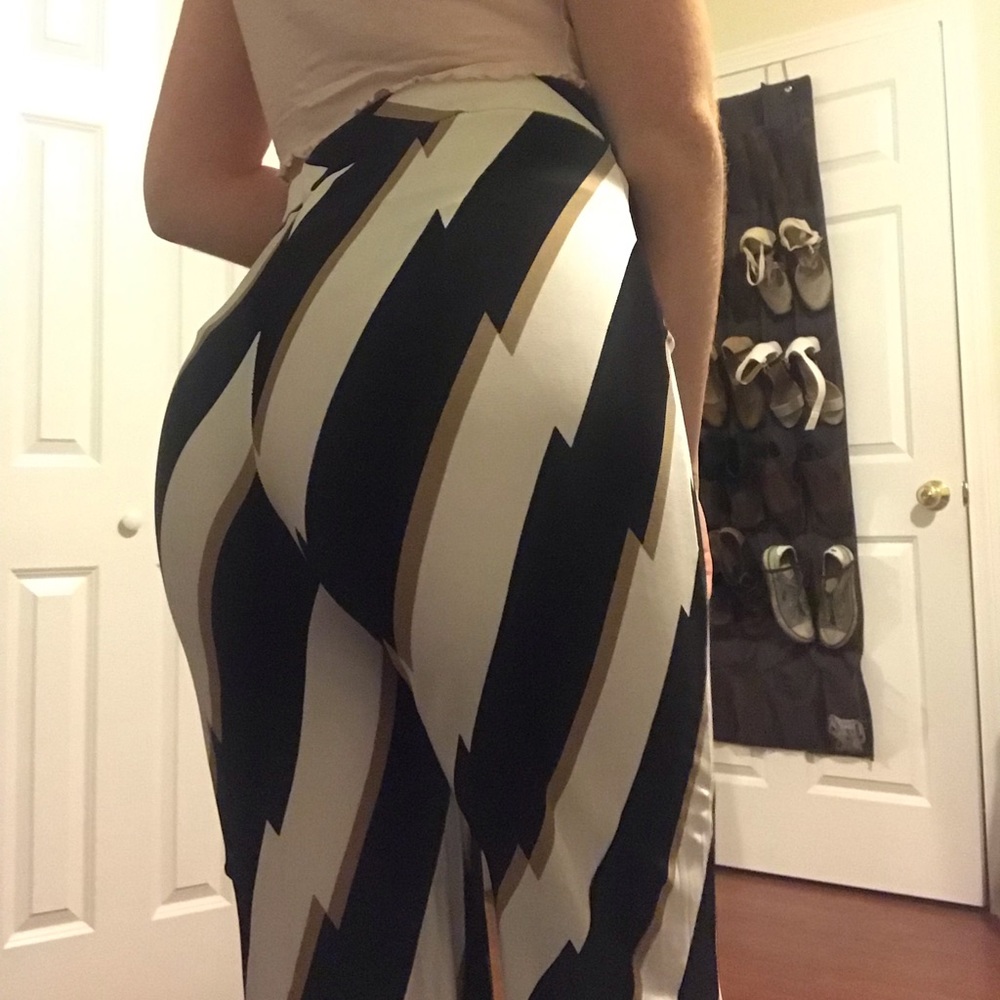 Flare patterned pants